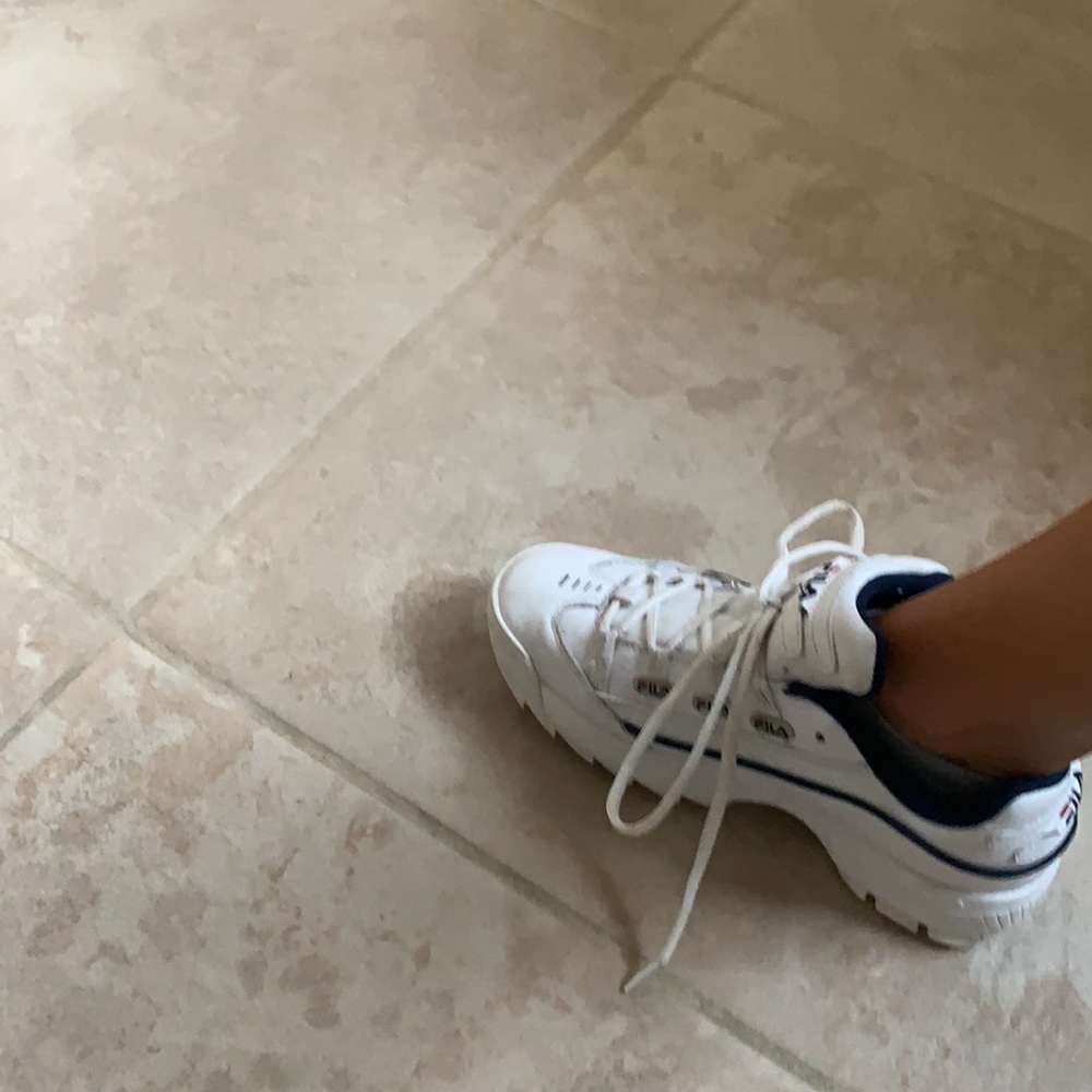 Fila shoes - Picture 4 of 9